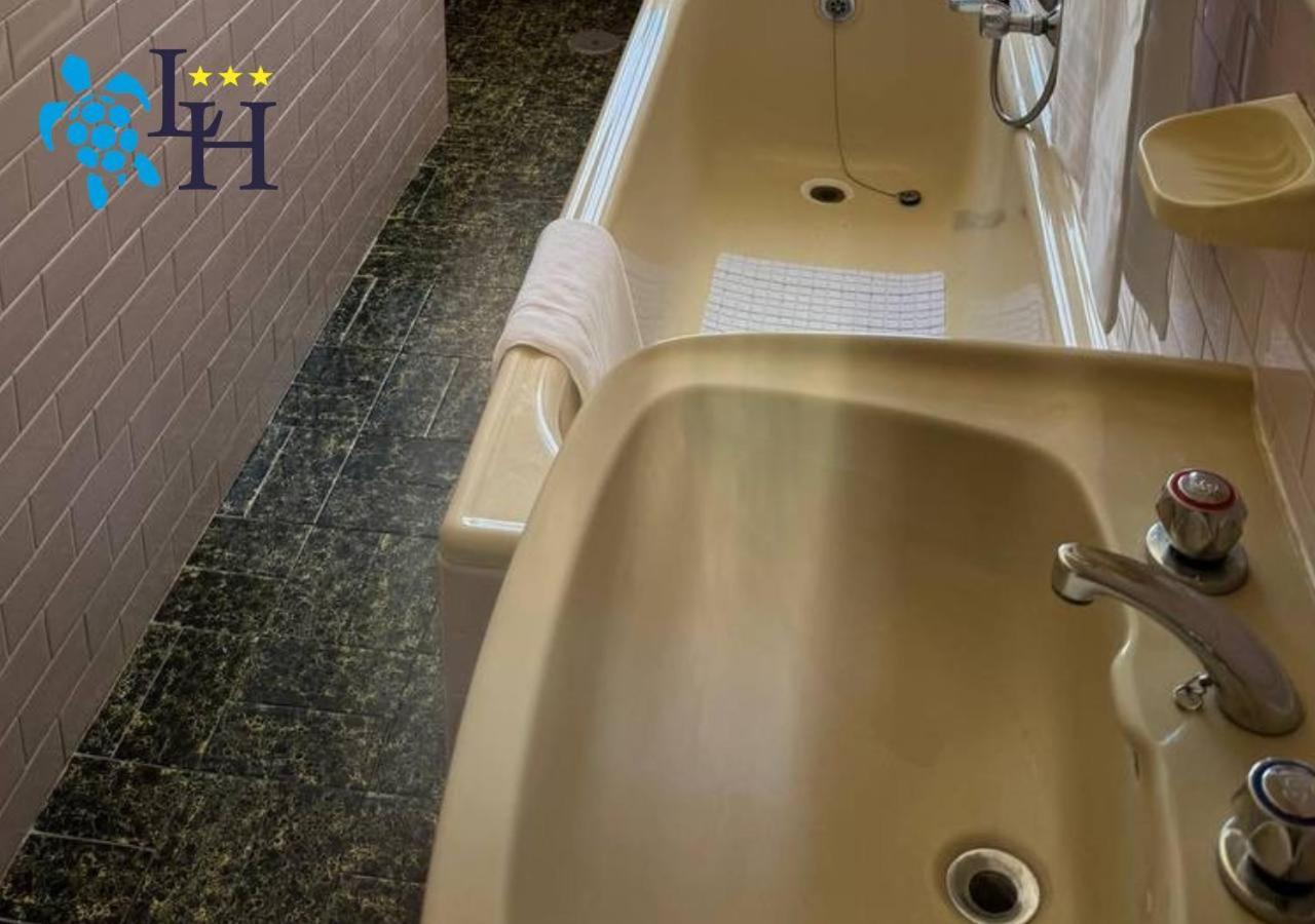 Hotel Lora Rda Luxury Бордігера Номер фото