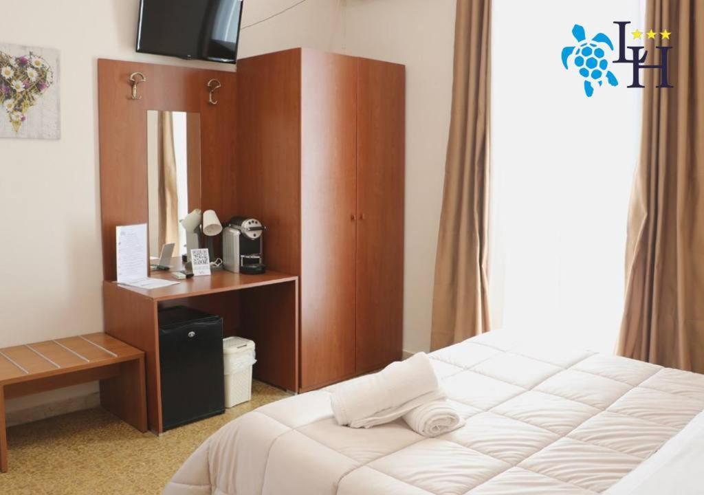 Hotel Lora Rda Luxury Бордігера Екстер'єр фото