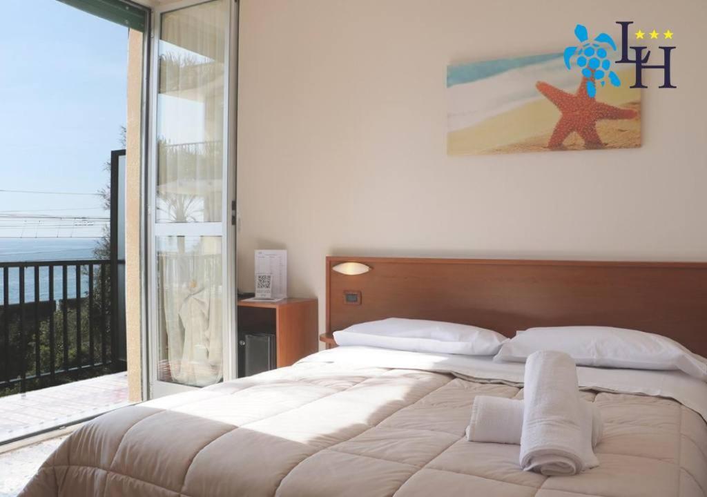 Hotel Lora Rda Luxury Бордігера Екстер'єр фото